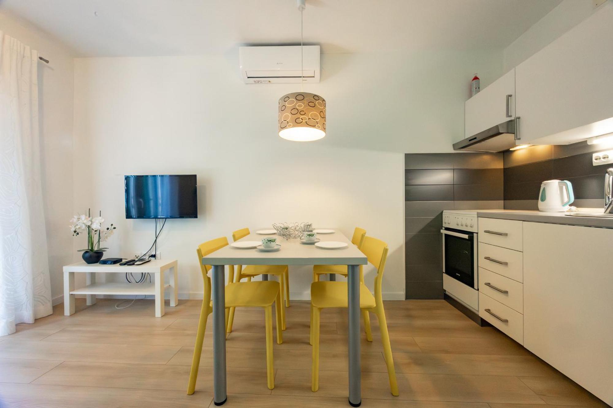 Apartments Krzanic Подгора Екстер'єр фото